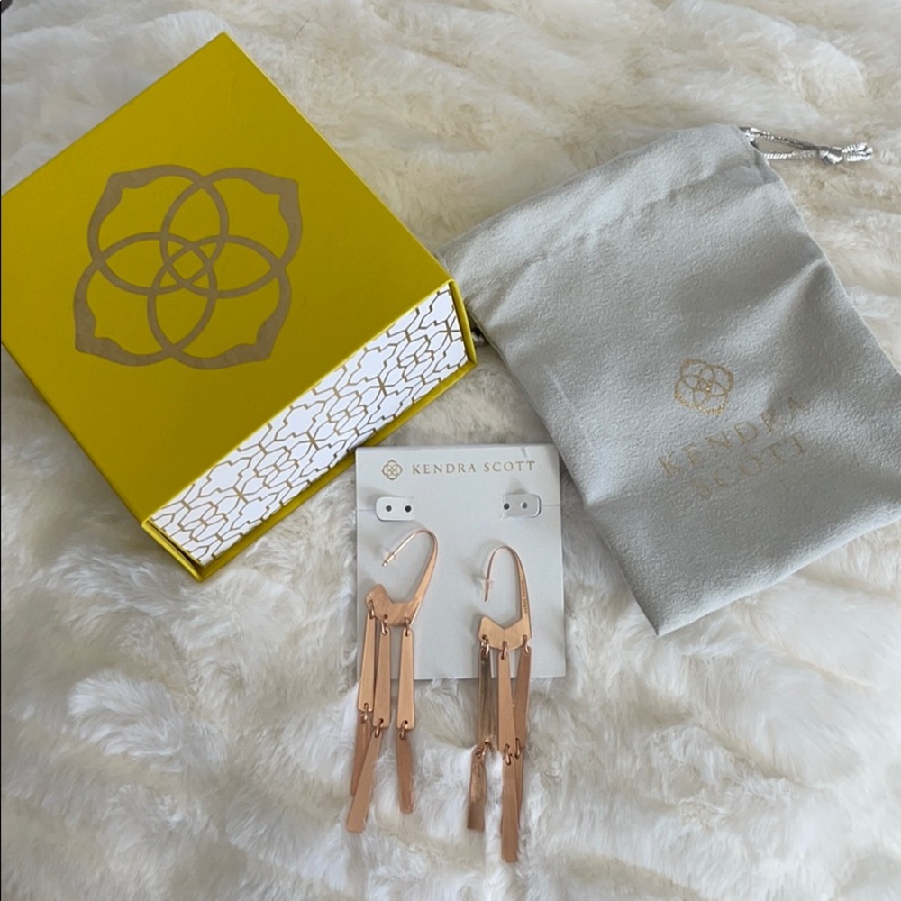 NWB Kendra Scott Rosegold earrings